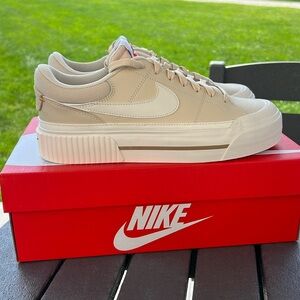 Women’s Nike Court Legacy Lift